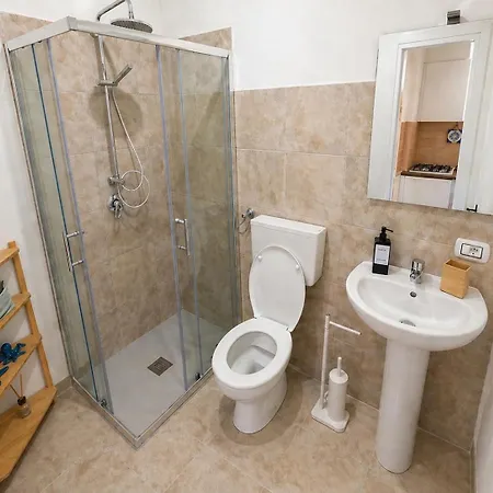 4br Apartment, 5 Minutes To The & 2ba * Santa Teresa Gallura